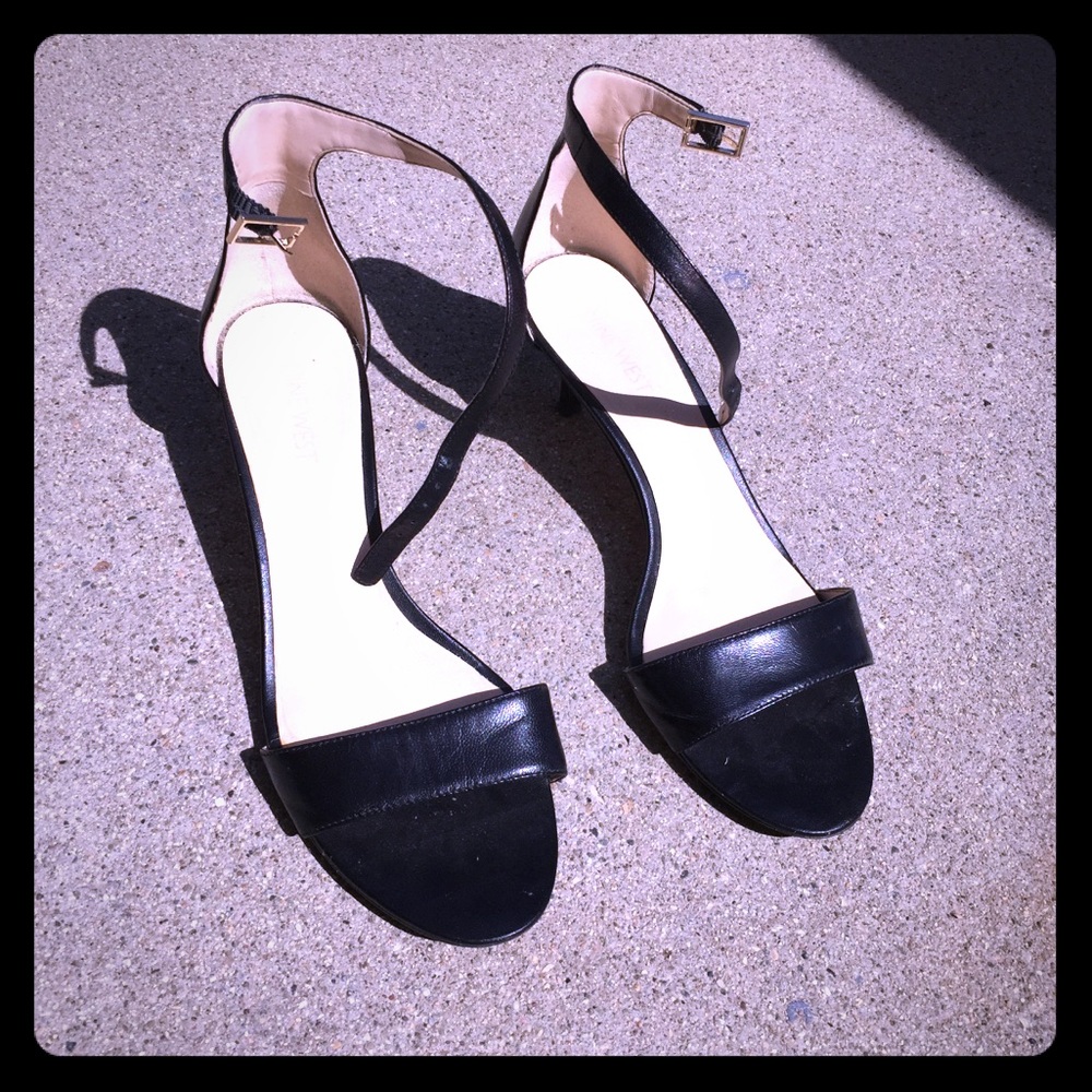 Anne Klein kitten heels